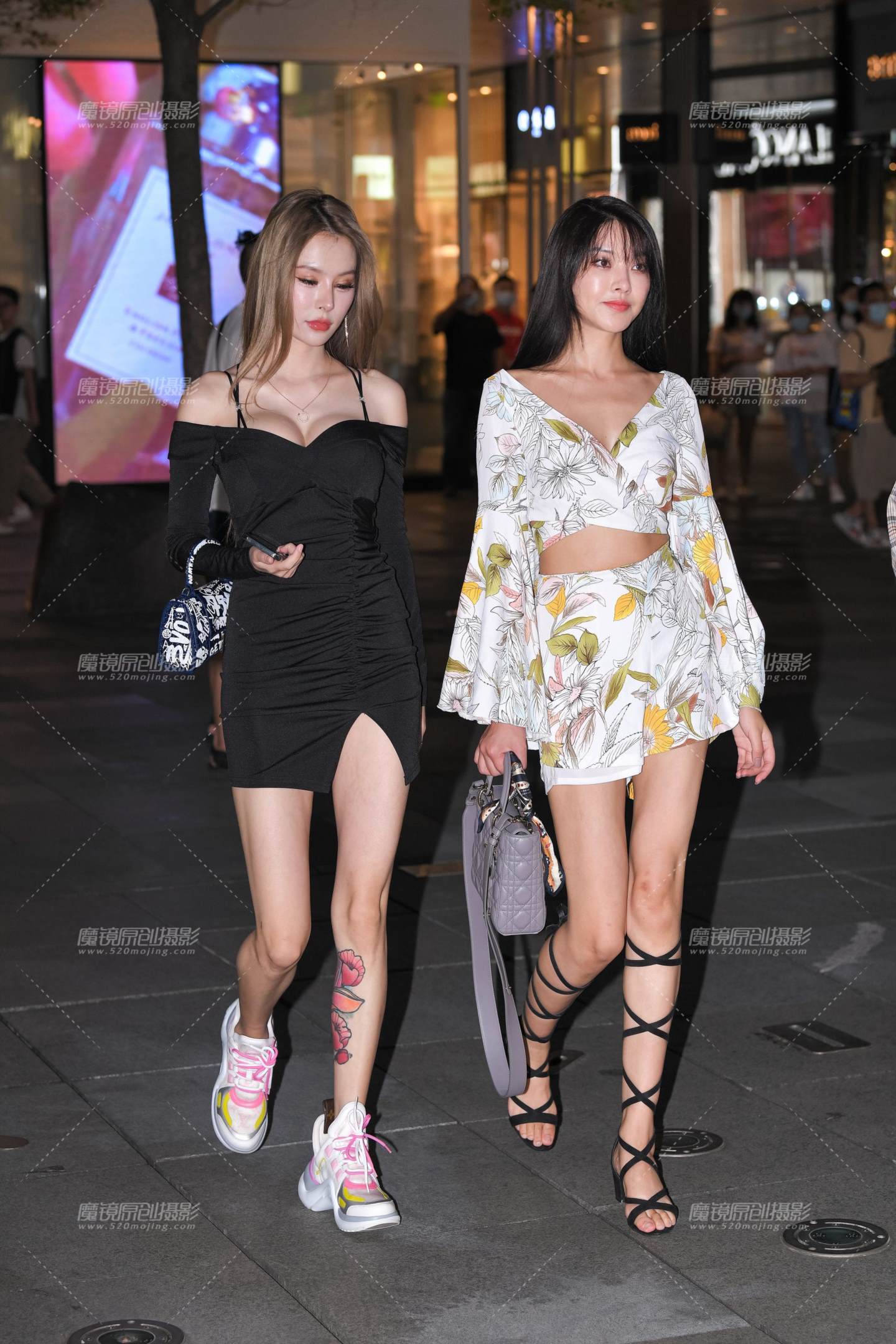 图片[1]-吊带裙+绑腿鞋-街拍流行馆