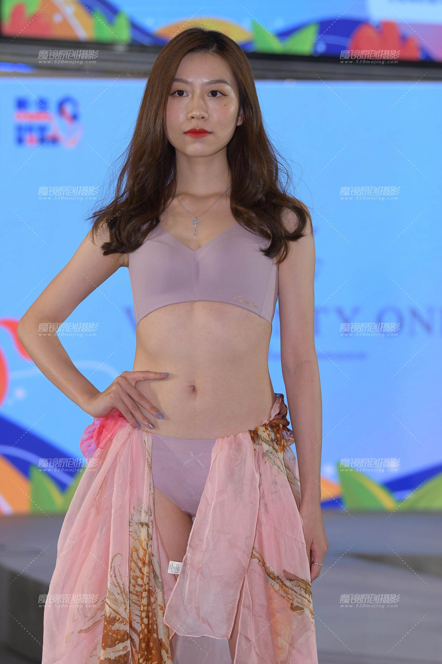 图片[1]-多套多模，美美哒-街拍流行馆