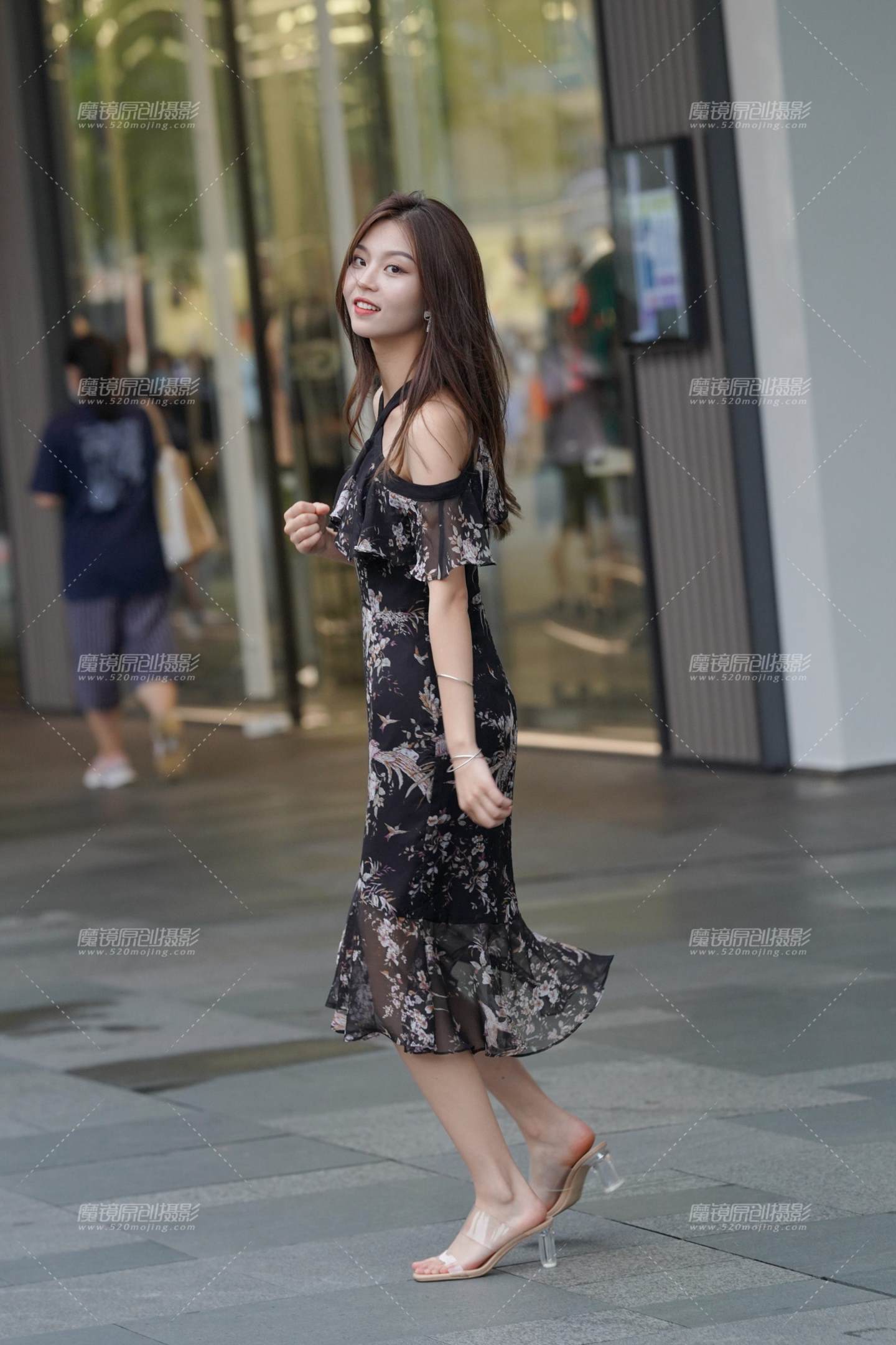 图片[4]-长裙美女-街拍流行馆