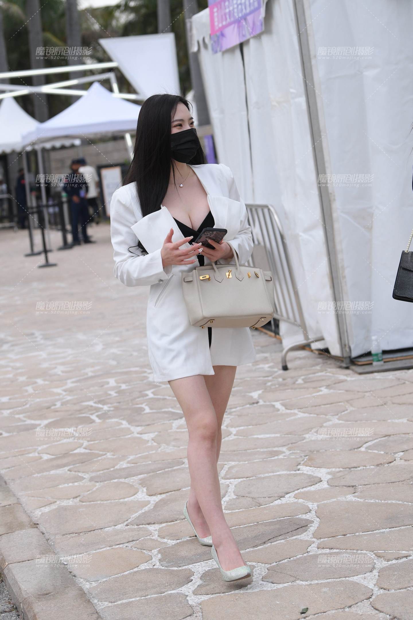 图片[1]-性感丰满的美女-街拍流行馆