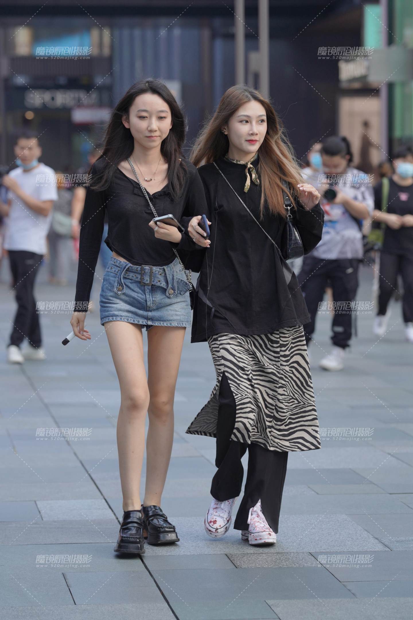 图片[1]-长腿美女-街拍流行馆