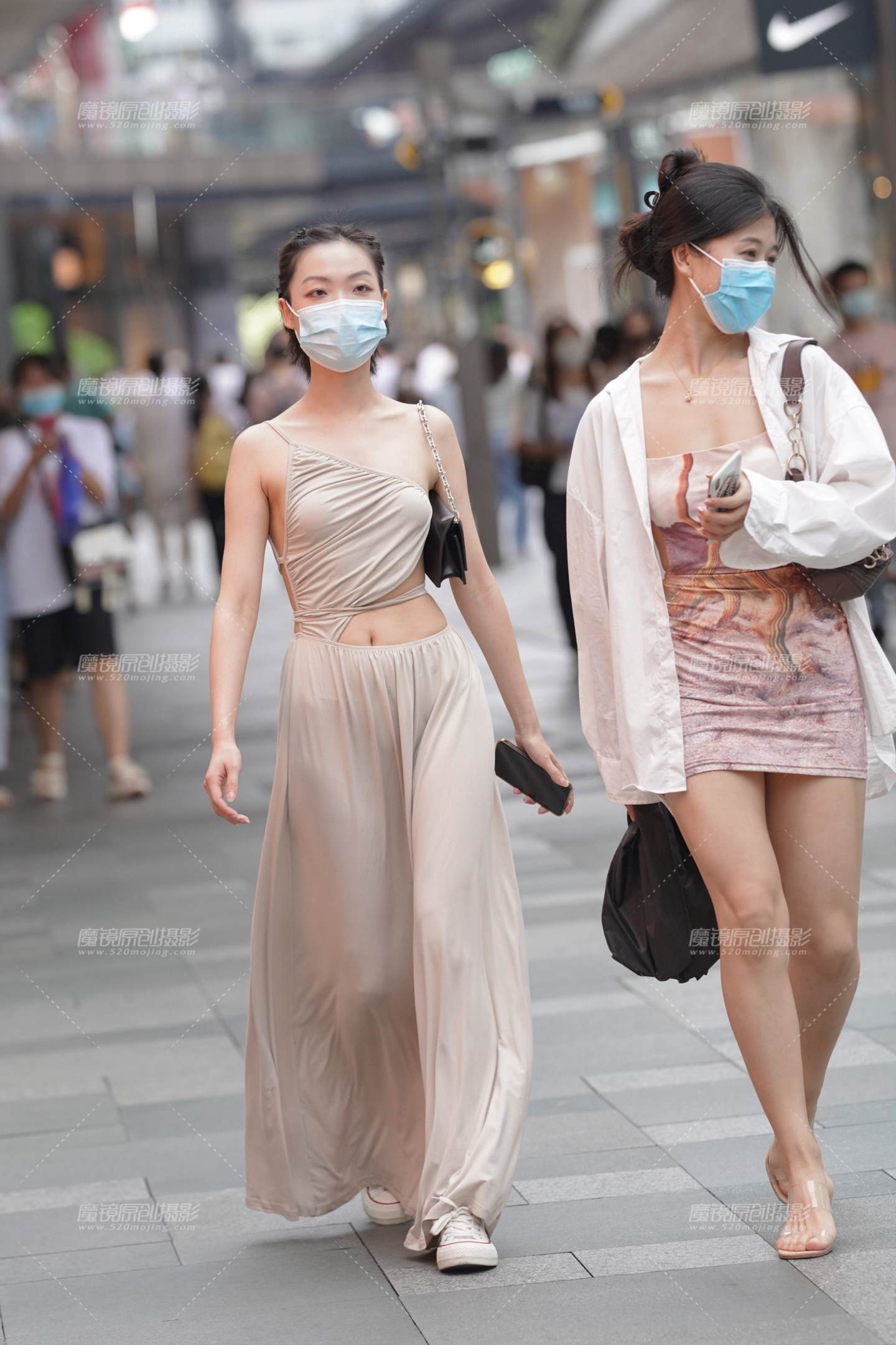 图片[1]-美背-街拍流行馆