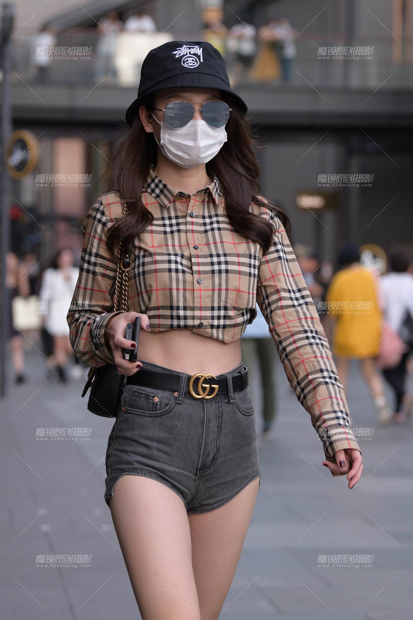 图片[3]-高腰热裤肉腿女孩-街拍流行馆