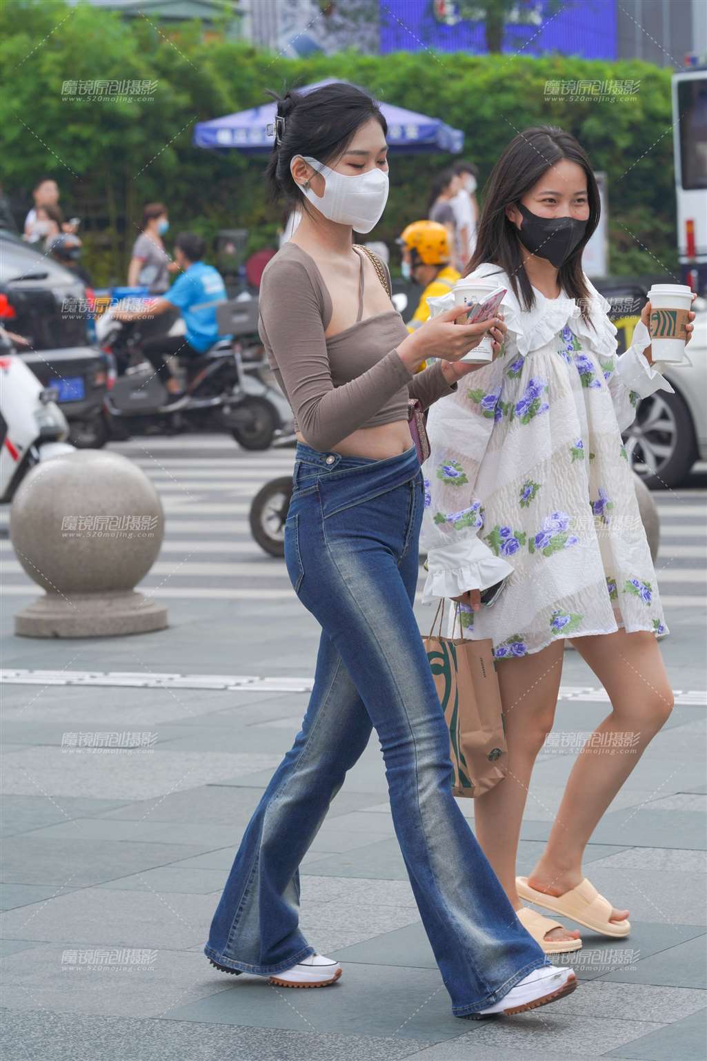图片[4]-牛仔长腿美眉-街拍流行馆