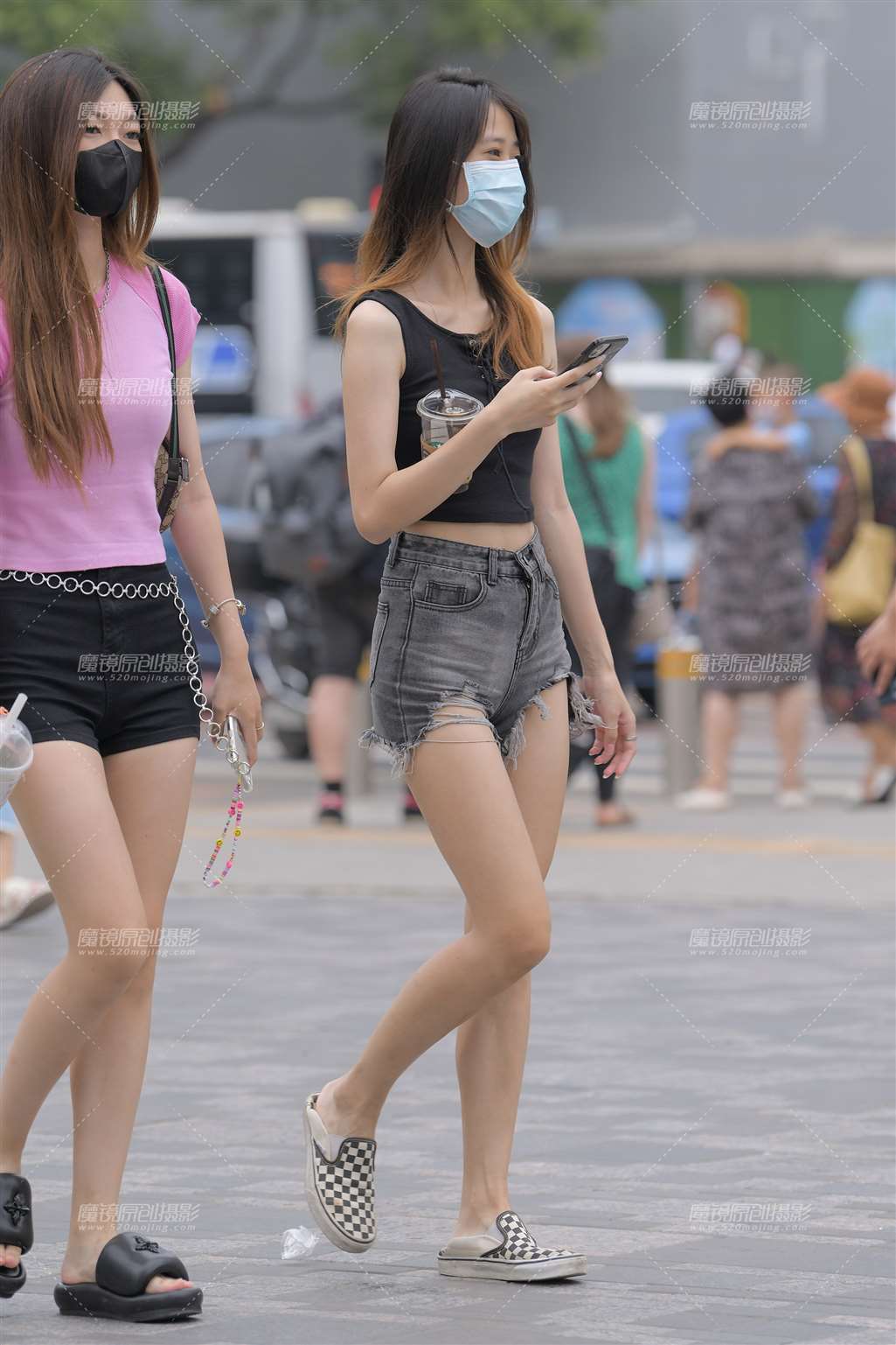 图片[4]-热裤美眉-街拍流行馆