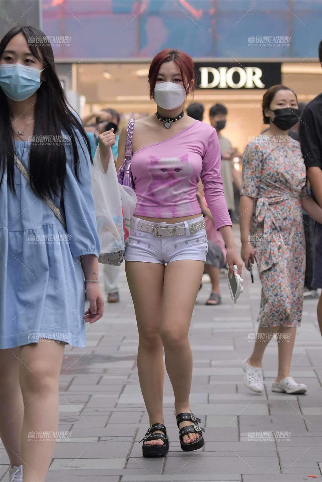 图片[1]-委屈的小猫-街拍流行馆