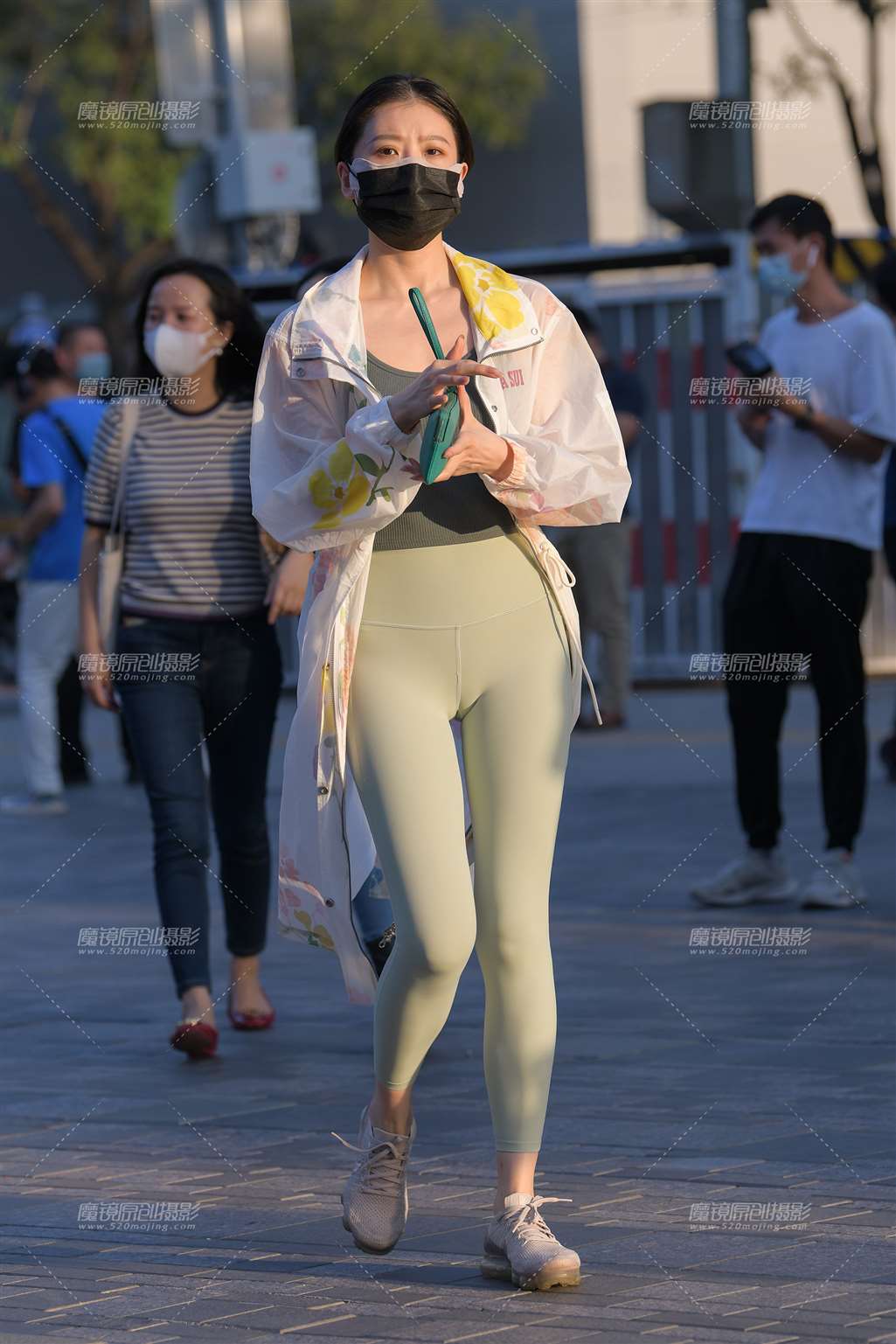 图片[1]-温婉拥雅韵，清风醉晚霞-街拍流行馆