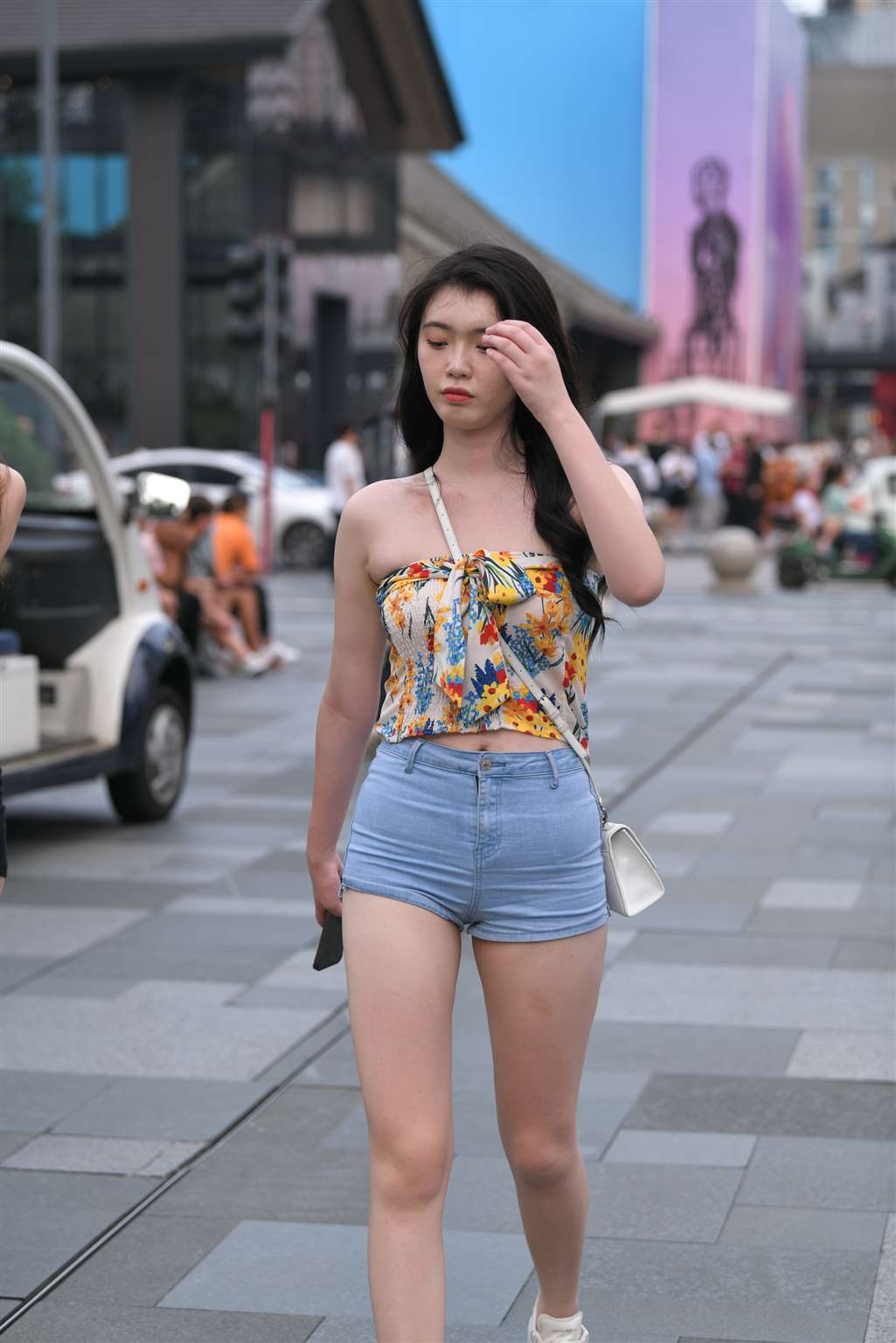 图片[1]-超短热裤-街拍流行馆