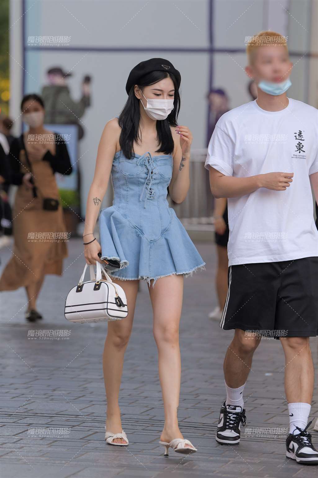 图片[1]-两只蝴蝶结-街拍流行馆