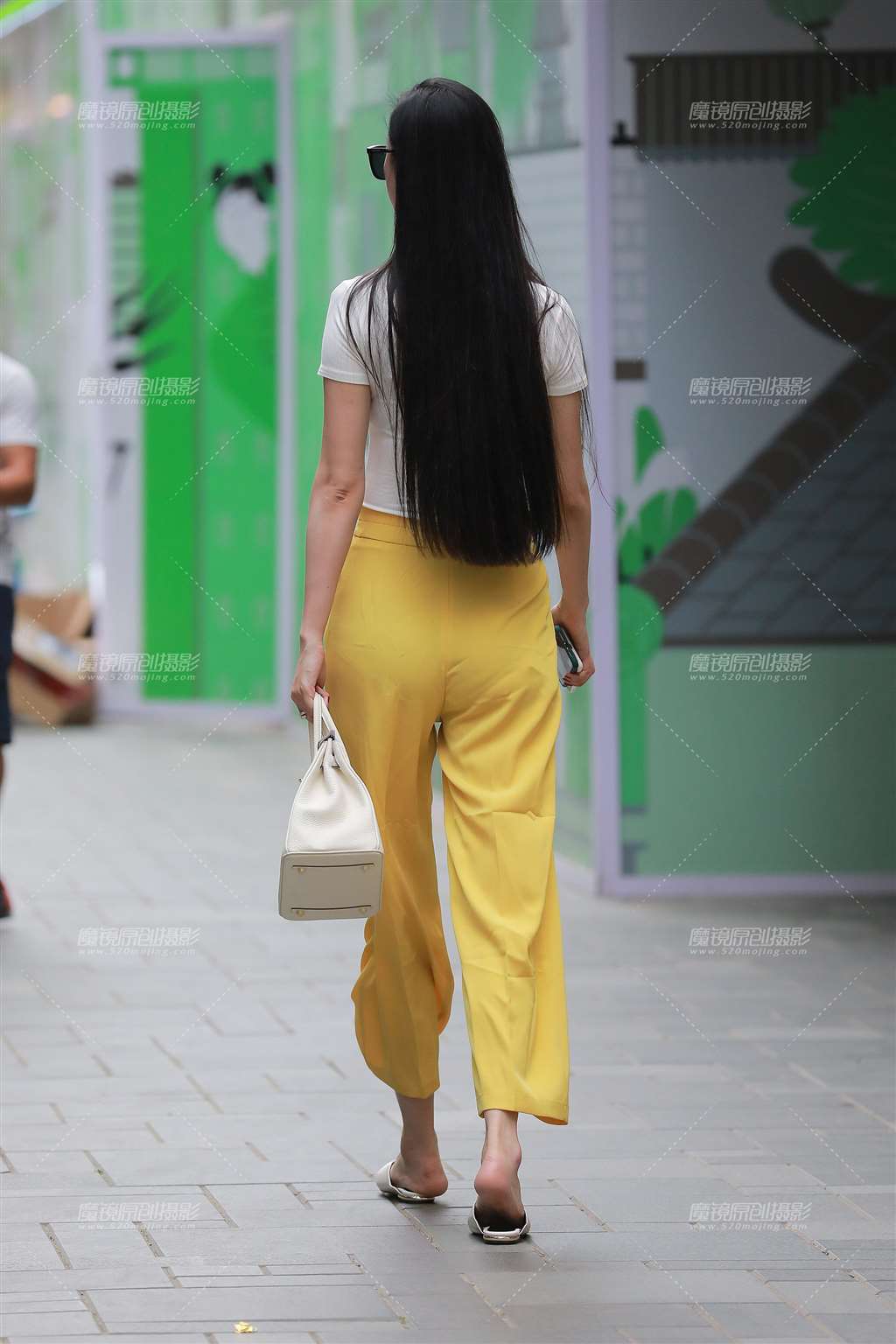 图片[3]-【玻璃街拍】靓模-街拍流行馆