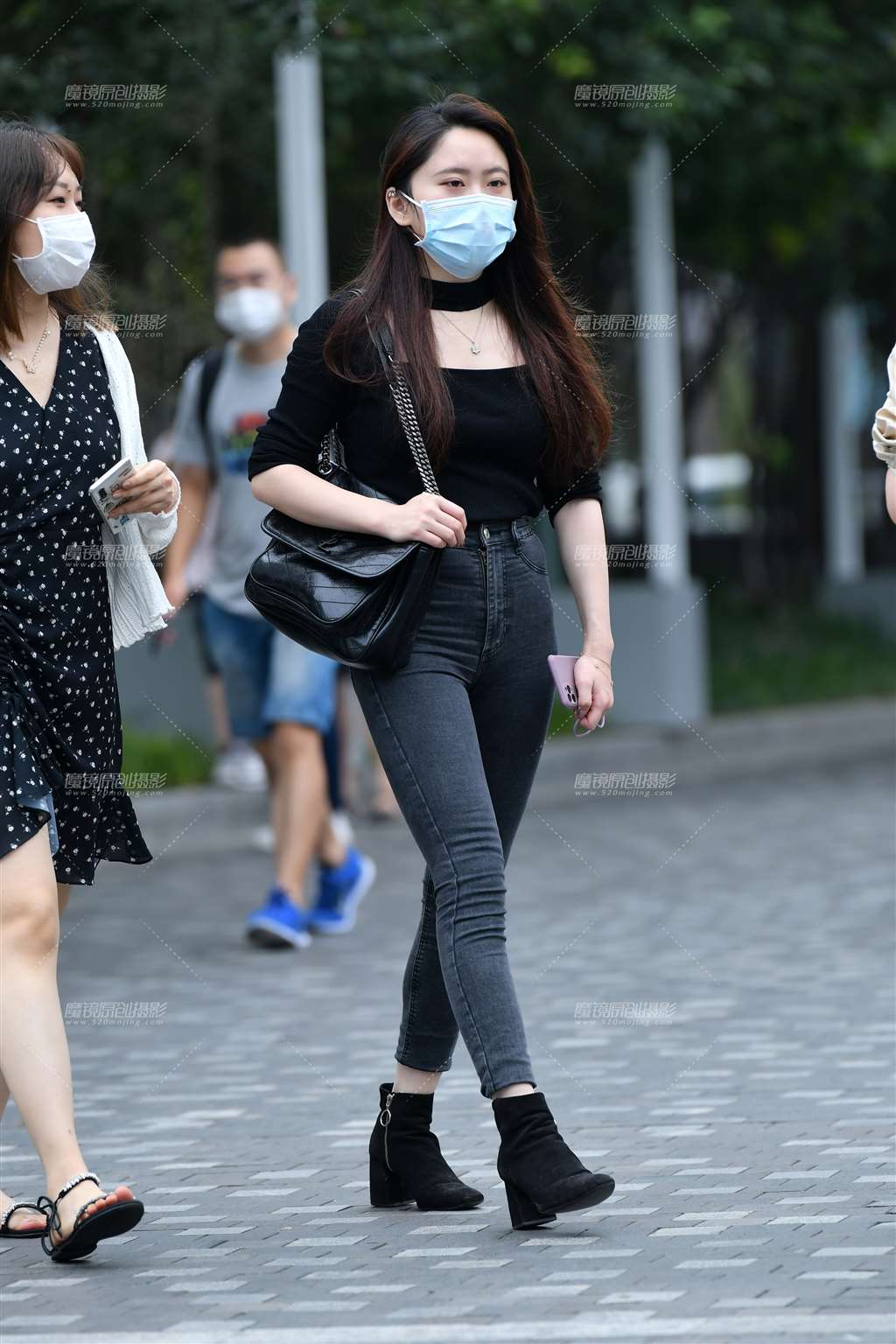 图片[5]-热情大方牛仔裤美女-街拍流行馆