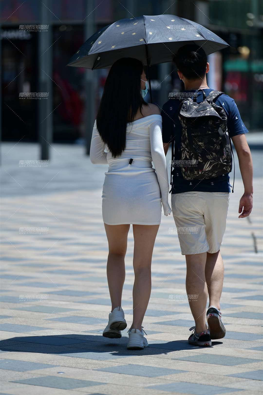 图片[4]-洁白开肩连衣短裙美女-街拍流行馆