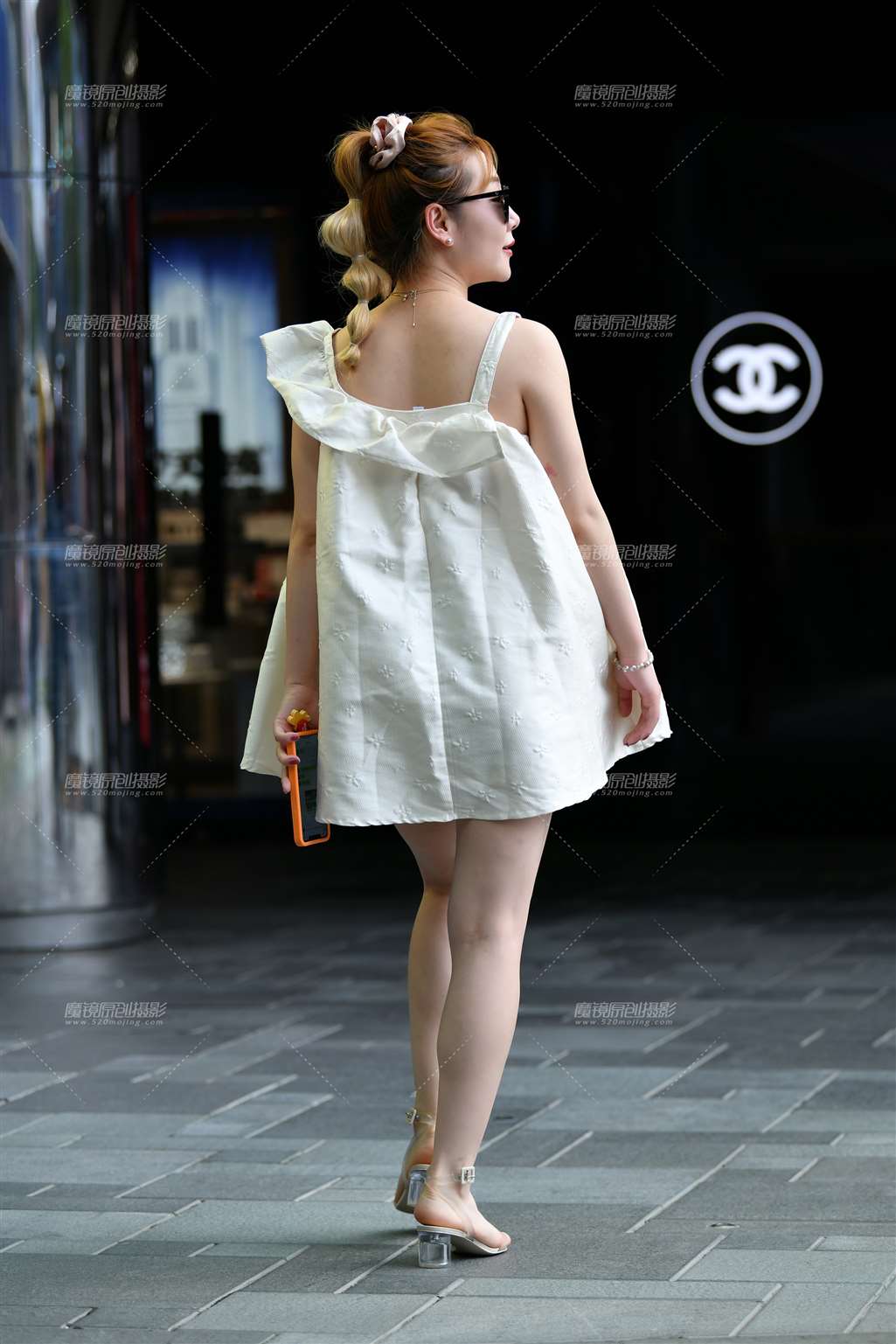 图片[2]-洁白短裙气质美女-流行馆