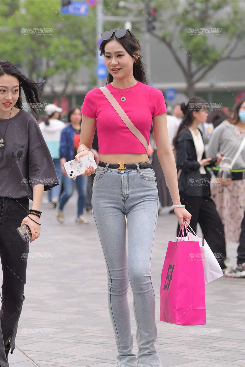 图片[5]-蓝色牛仔裤美女-流行馆