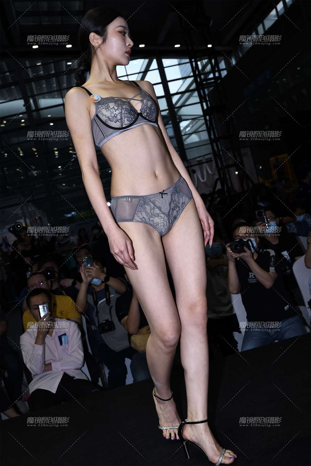 2023深内展－蕾丝系列-街拍流行馆