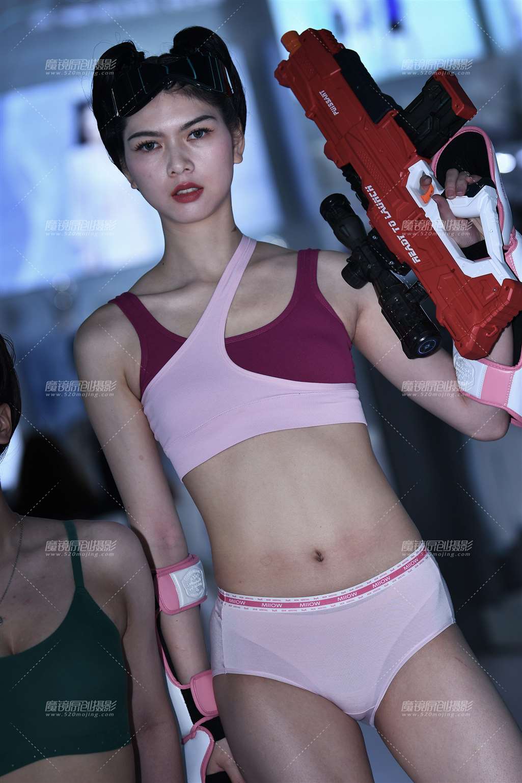 2023深内展－内衣女战士-街拍流行馆