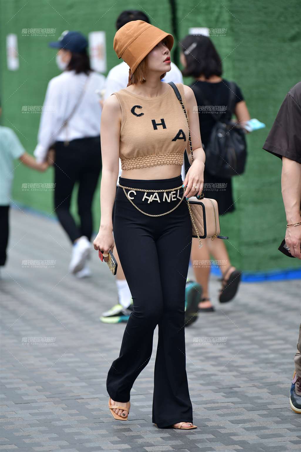 图片[3]-紧身黑裤美女-流行馆