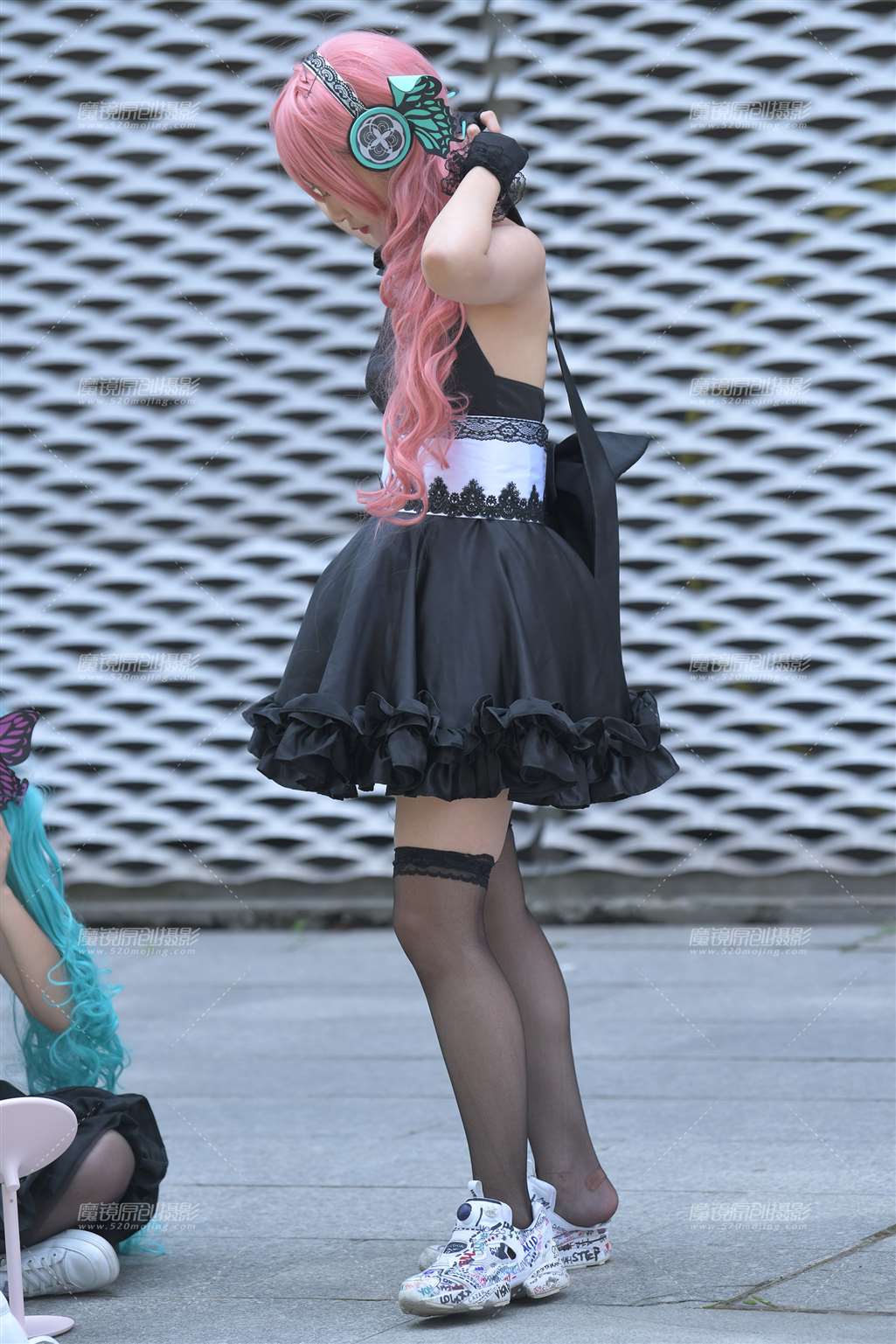 图片[5]-脚上有创可贴的黑丝COS-流行馆