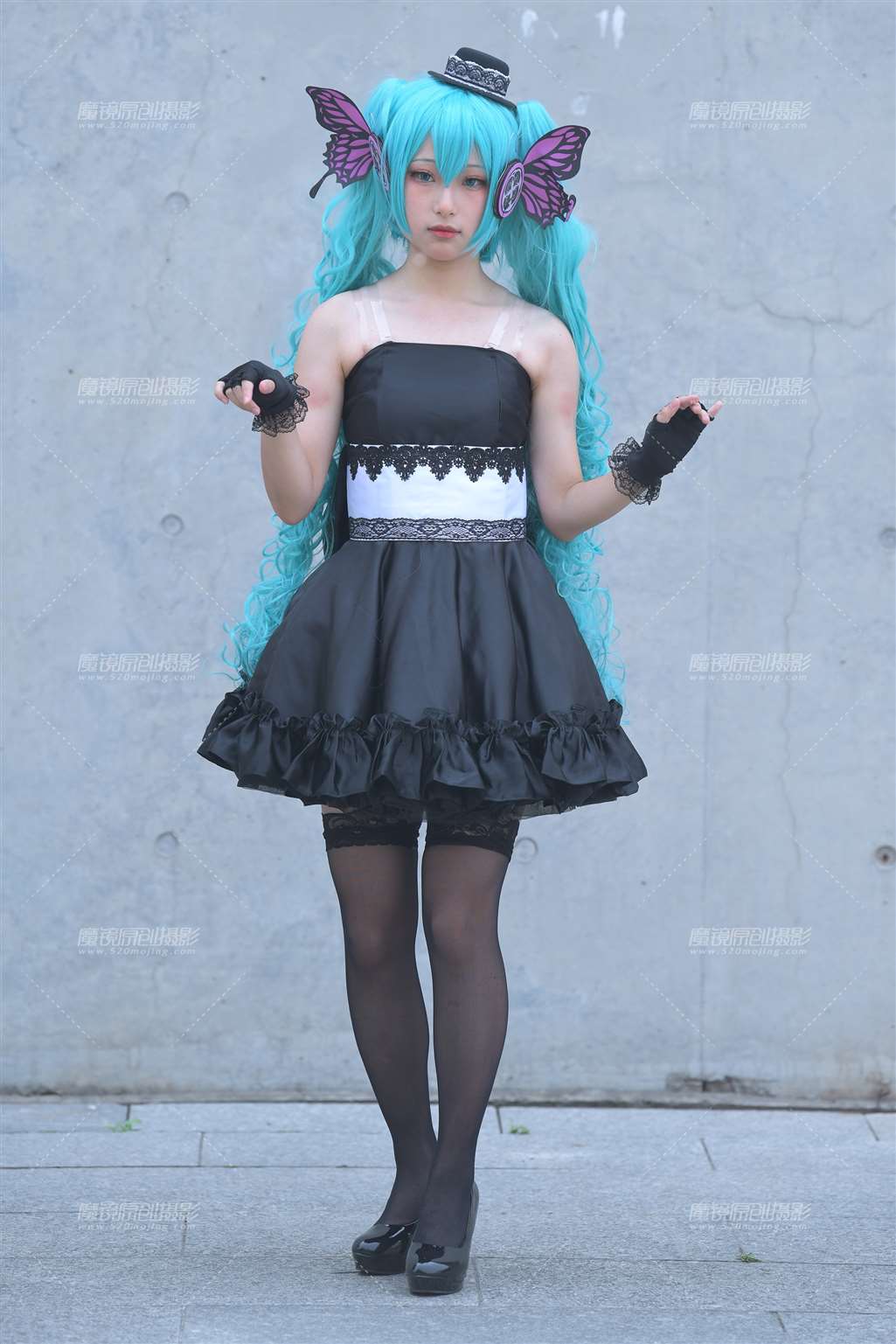 图片[4]-脚上有创可贴的黑丝COS-流行馆