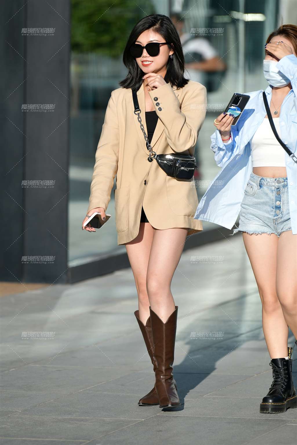 图片[4]-白皙酷酷热裤美女-流行馆