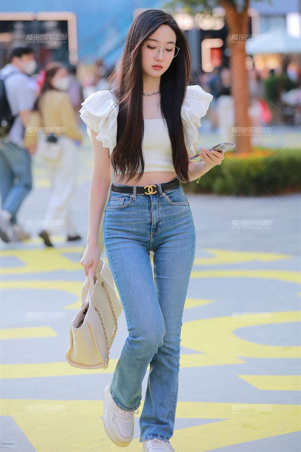 图片[5]-【玻璃街拍】牛仔裤清纯学妹-流行馆