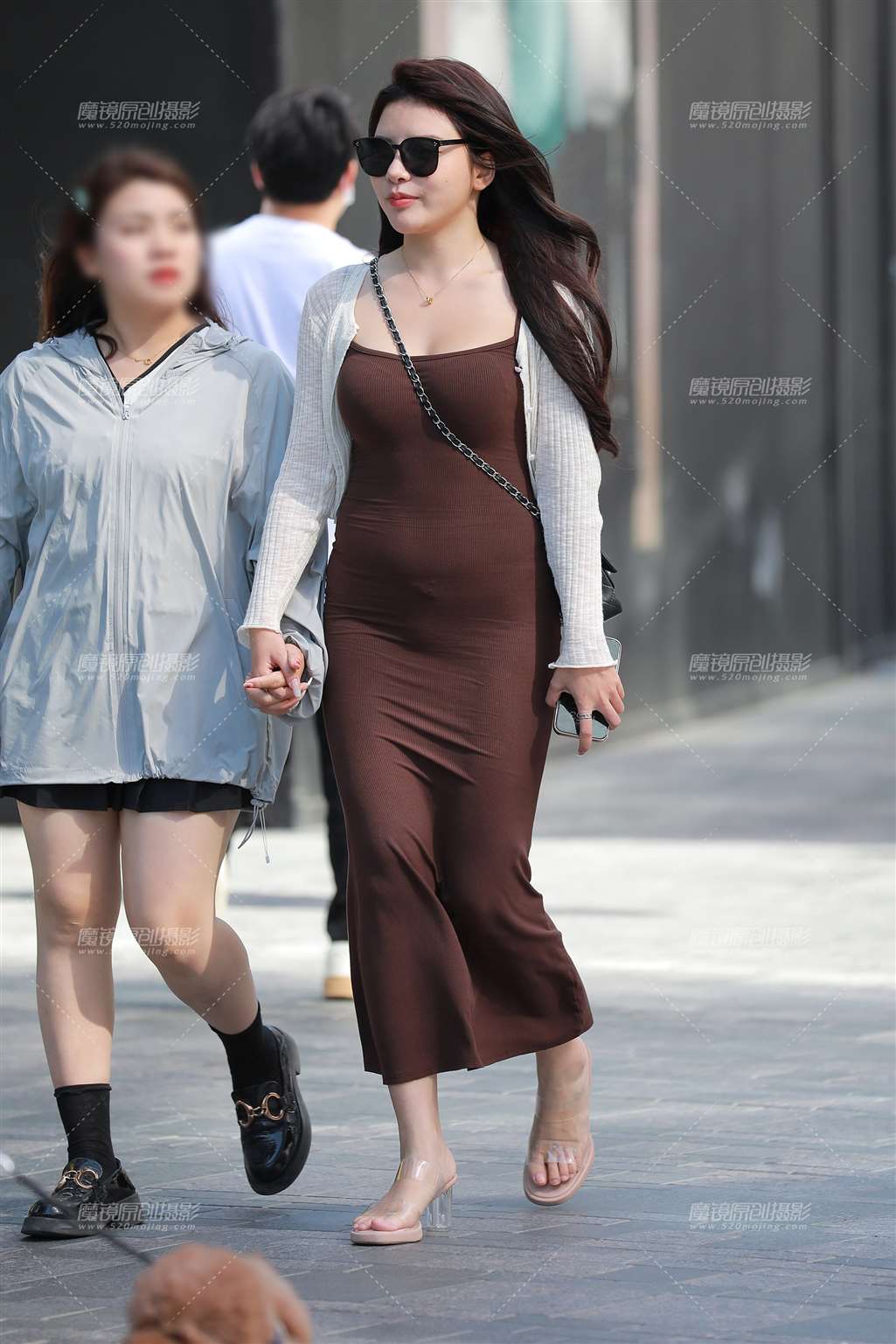 图片[5]-【玻璃街拍】性感白嫩包臀裙美女-流行馆