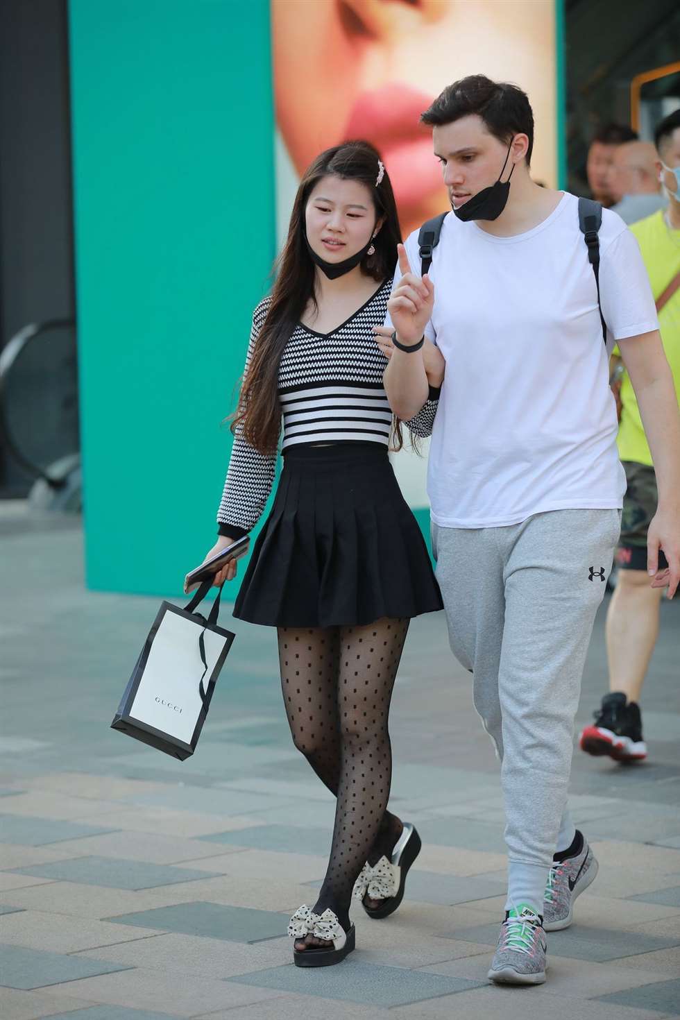 图片[5]-四九城嘎子街拍作品黑丝短裙女友-街拍流行馆
