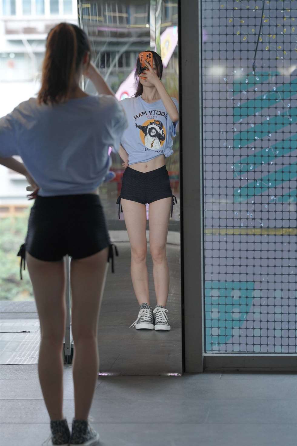 图片[4]-kaine模拍作品 攀岩的热裤美女-街拍流行馆