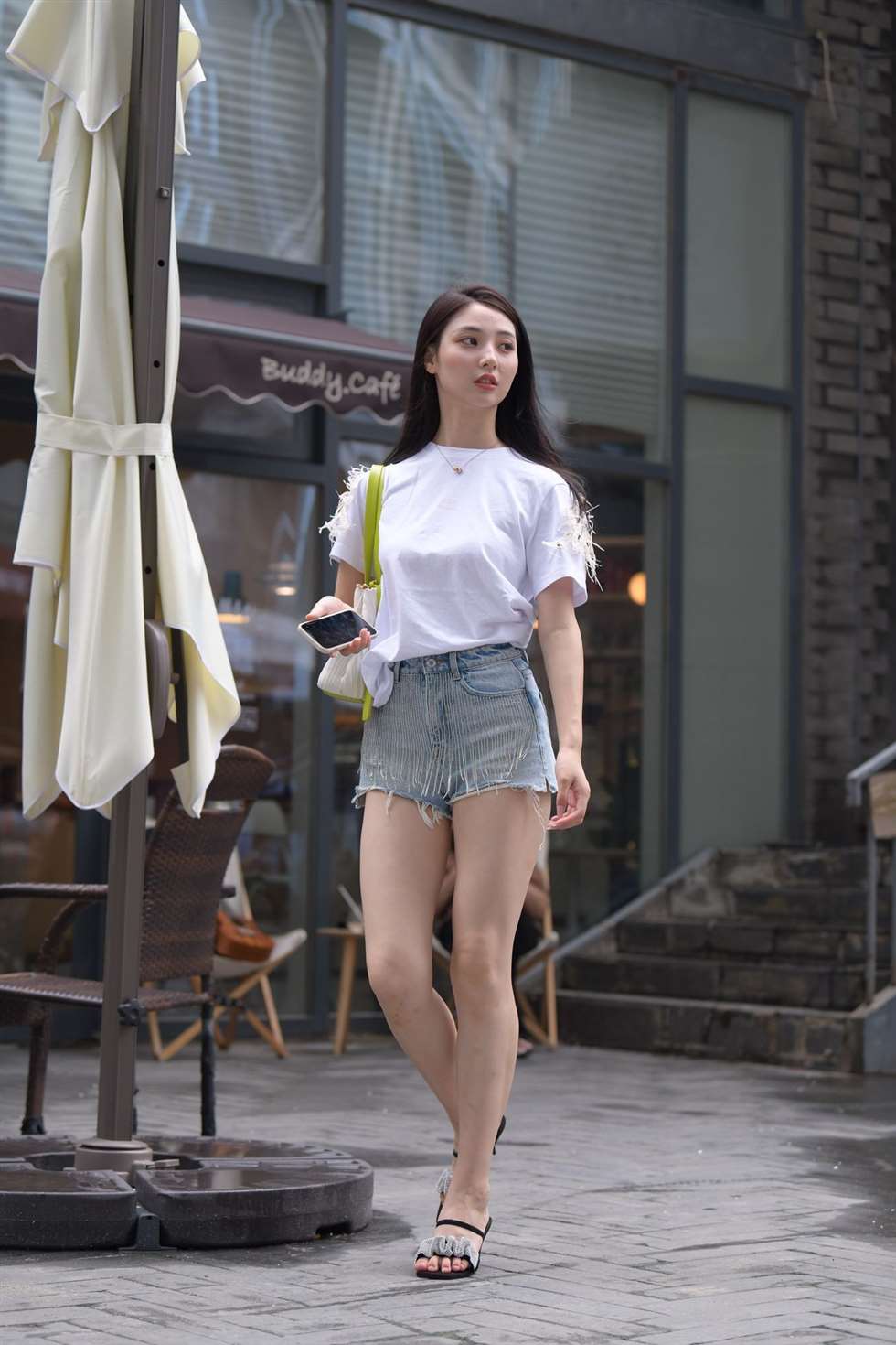 图片[5]-一始街拍作品蓝色牛仔热裤美女-街拍流行馆