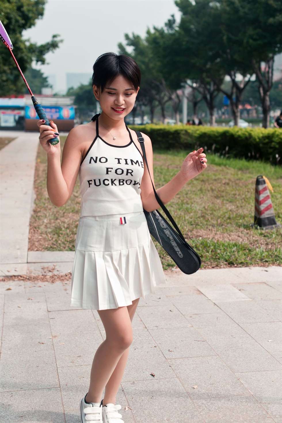 图片[3]-御风街拍丝足系列萌宝儿逗比丝足打羽毛球-街拍流行馆