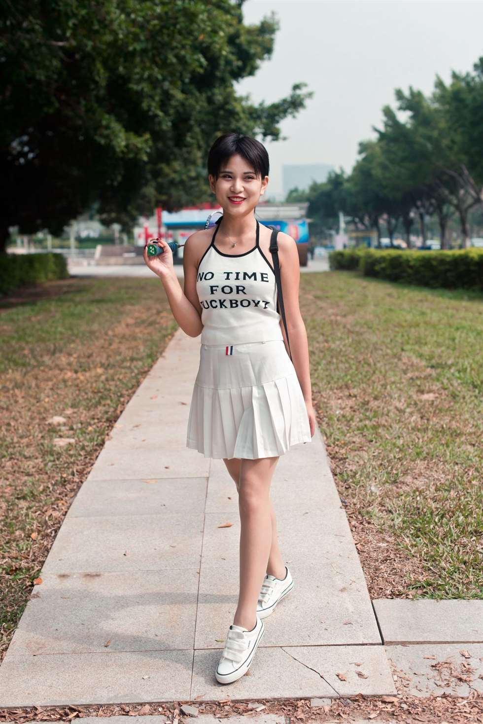 图片[2]-御风街拍丝足系列萌宝儿逗比丝足打羽毛球-街拍流行馆