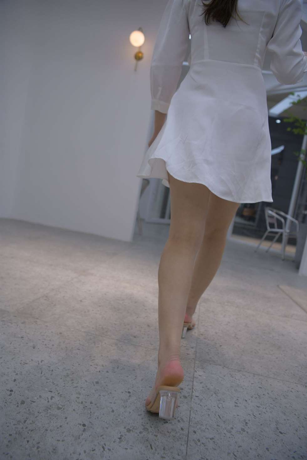 图片[3]-红石摄影作品白色短裙美女-街拍流行馆