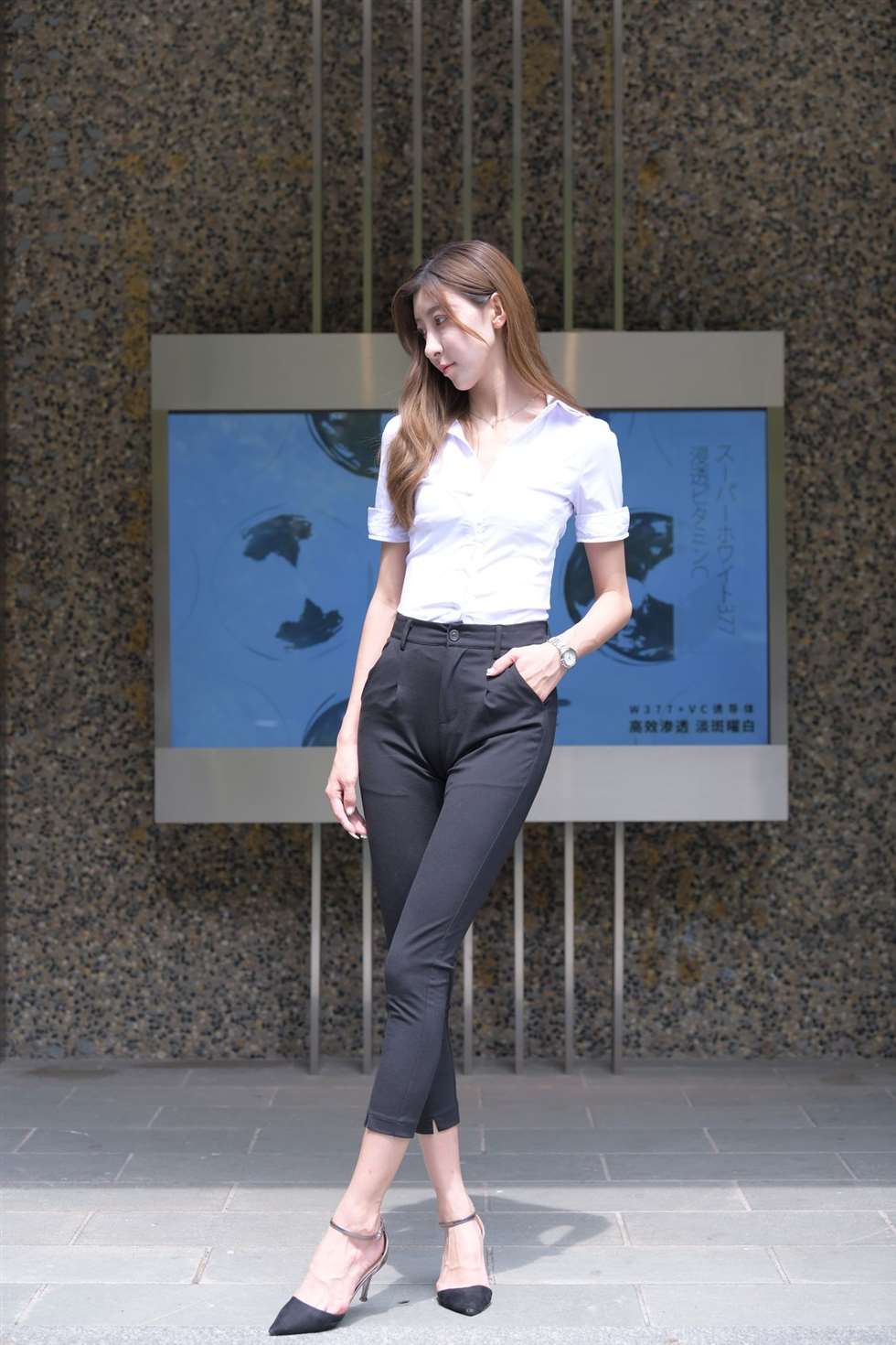 图片[3]-一只麋鹿摄影作品黑色西裤美女-街拍流行馆