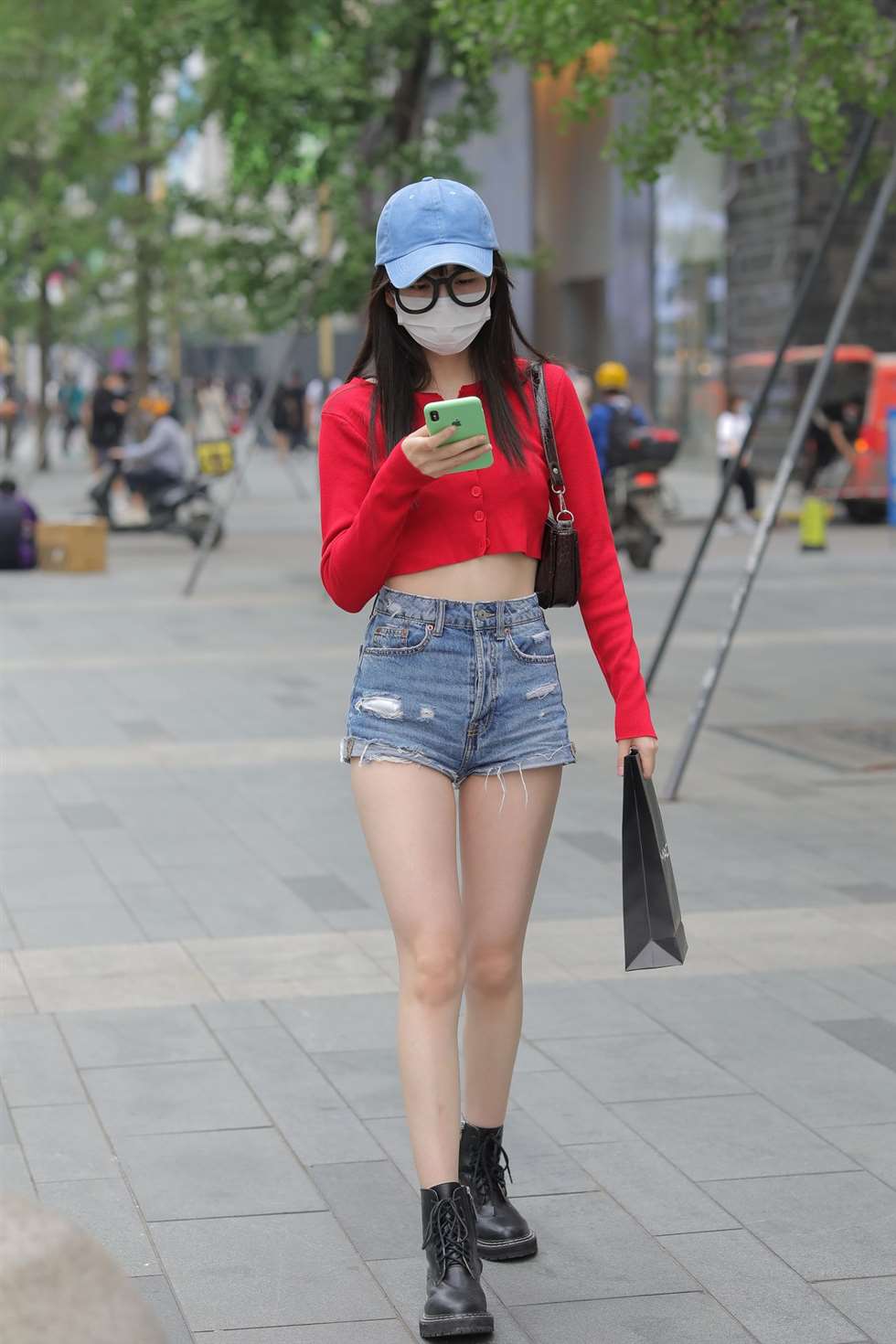 图片[4]-凯恩公爵街拍作品热裤女孩-街拍流行馆